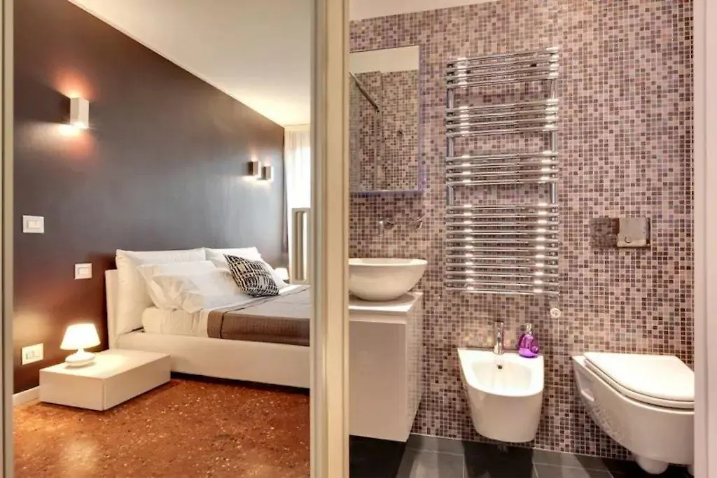 Ca' Giorgia Venice Apartment With Balcony 0*,  איטליה