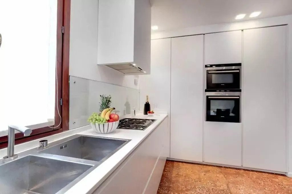 Ca' Giorgia Venice Apartment With Balcony איטליה
